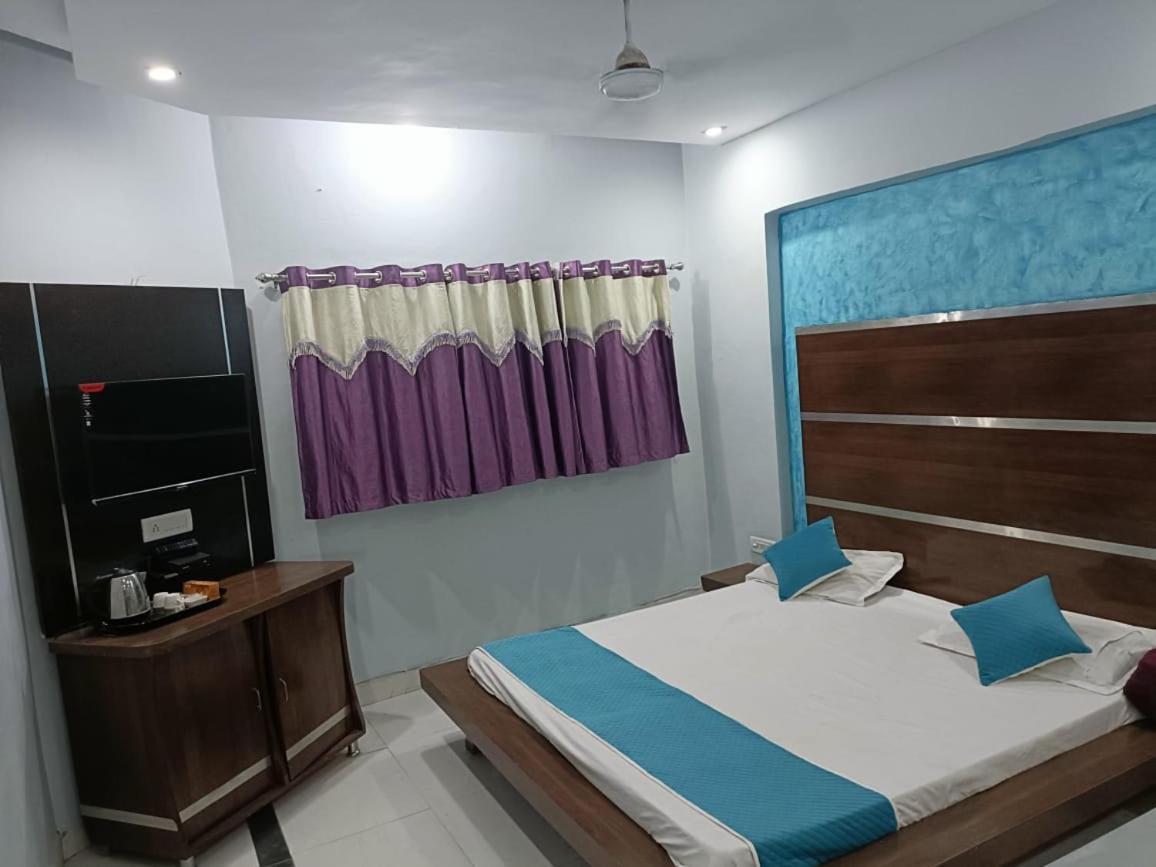 Hotel Krishna Residency Mahoba Ngoại thất bức ảnh