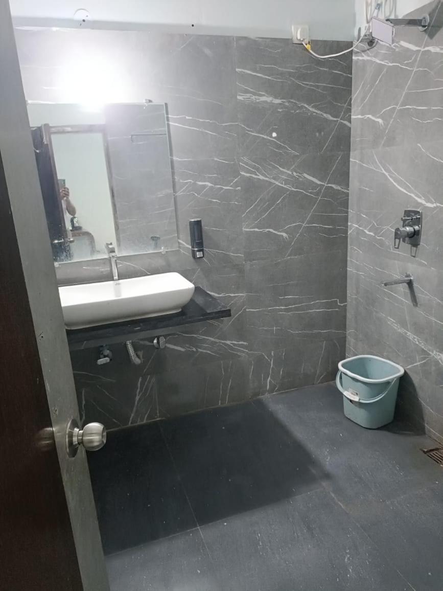 Hotel Krishna Residency Mahoba Ngoại thất bức ảnh
