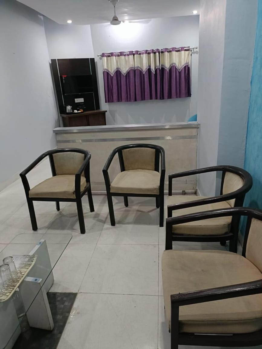Hotel Krishna Residency Mahoba Ngoại thất bức ảnh