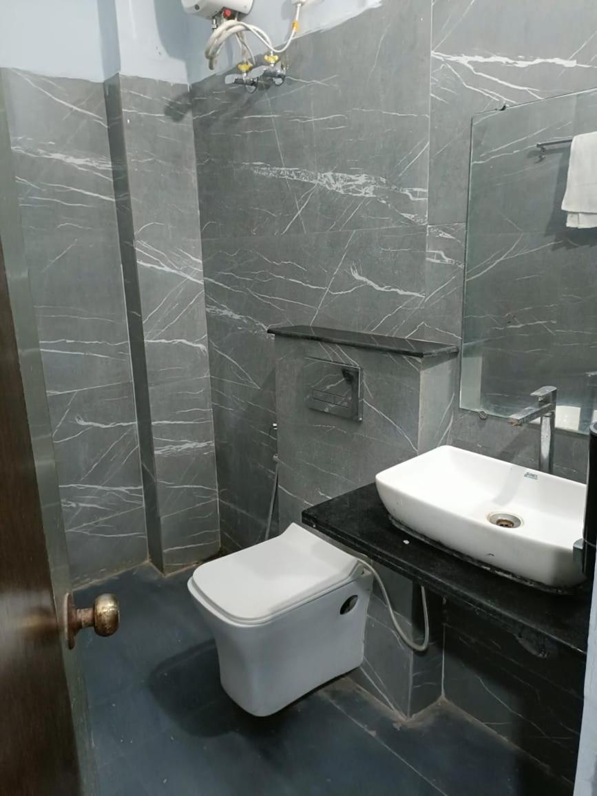 Hotel Krishna Residency Mahoba Ngoại thất bức ảnh